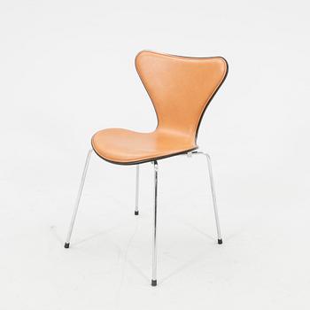 Arne Jacobsen, stol "Sjuan", Fritz Hansen Danmark 2018.