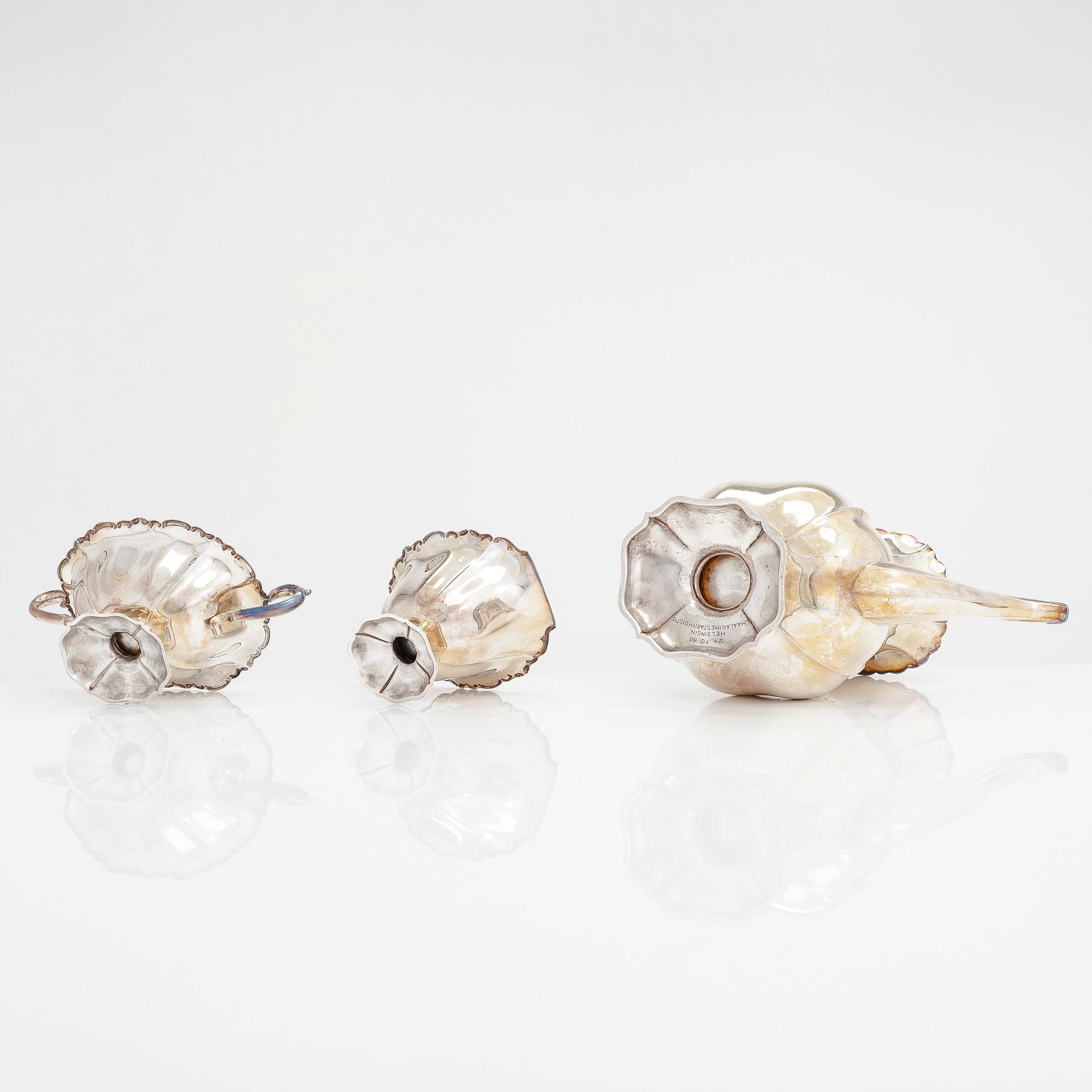 Kaffeservis, 3 delar, och fat, silver, Kultakeskus, Tavastehus 1966 och 1972.