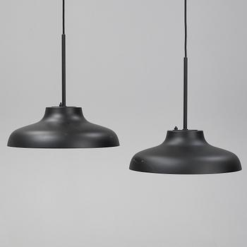 A pair of 'Bolero Medium' ceiling lights by Niclas Hoflin, Rubn, 21th century.