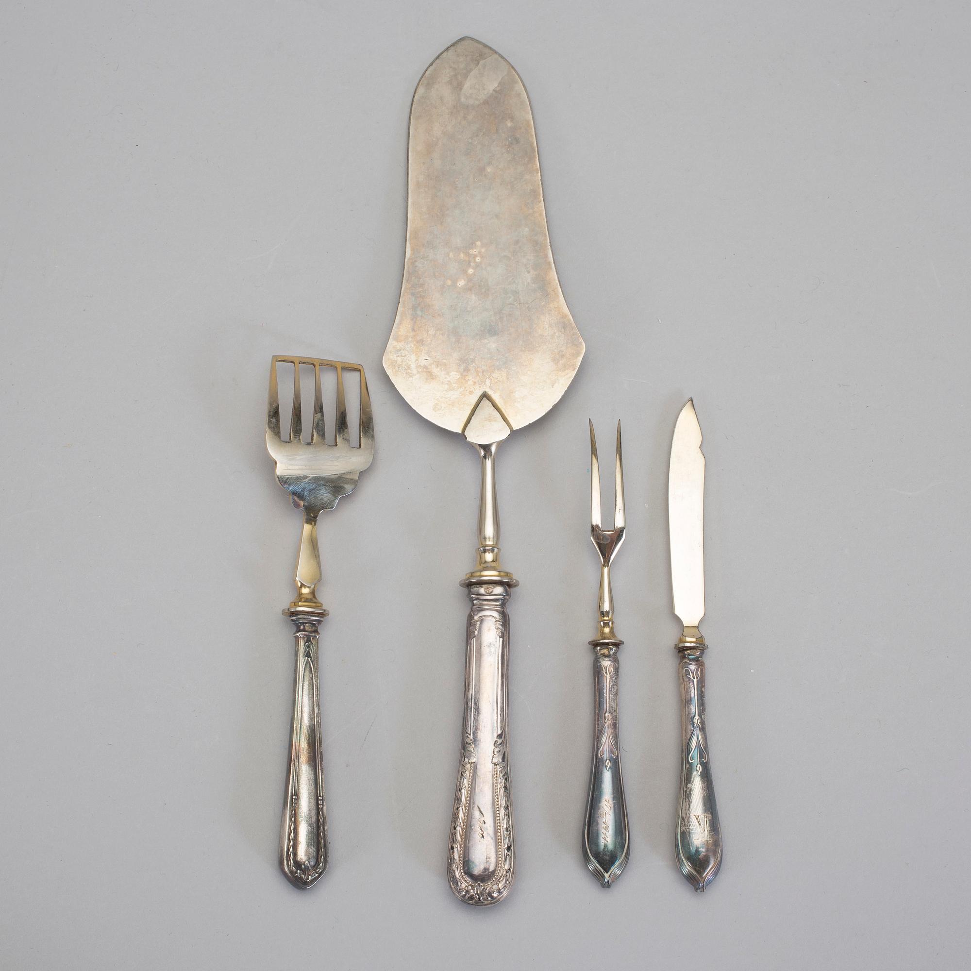 BESTICK, 15 st, silver. Östeuropa, 1900-talets början. Vikt ca 270 gram.