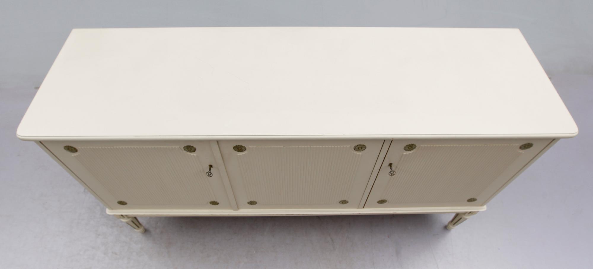 SIDEBOARD, gustaviansk stil, 1900-talets andra hälft.