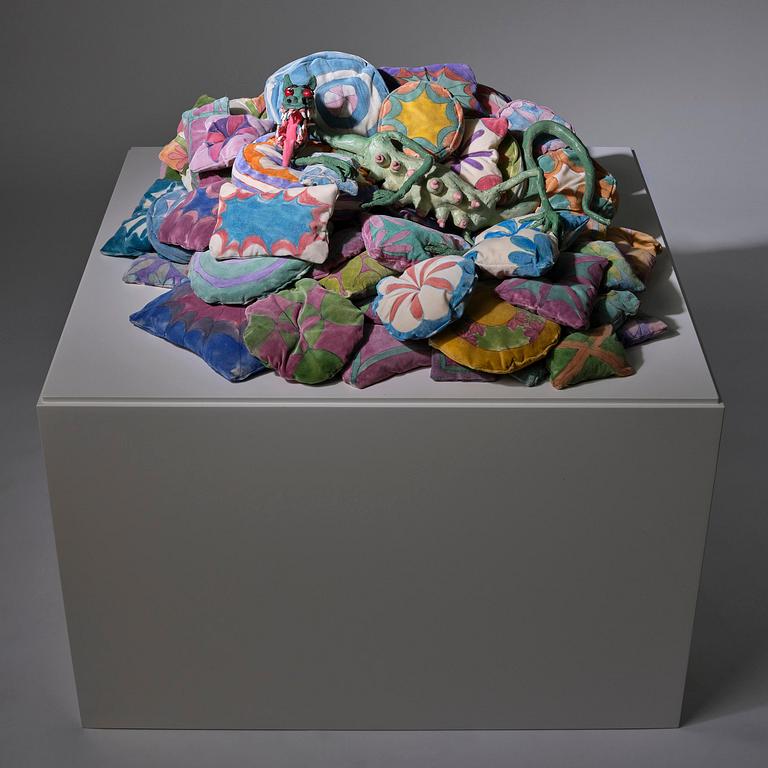 Nathalie Djurberg & Hans Berg, "Dragon on Pillows".