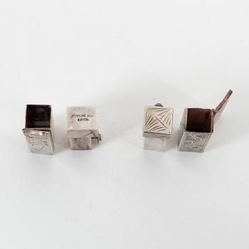 Läppstiftsetuier, två stycken, samt brevkniv och penfodral, silver. Japan, omkring 1900.