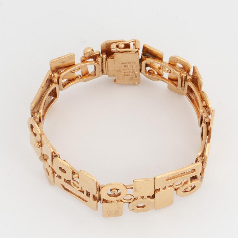 A Swedish 18 ct gold bracelet design Robbert, Trosa, 1972.