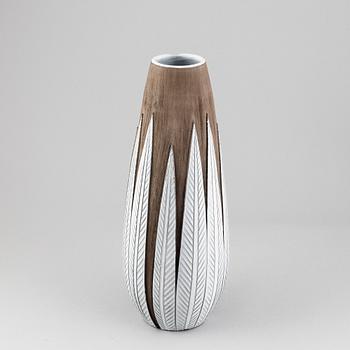 Anna-Lisa Thomson, an earthenware 'Paprika' vase, Upsala Ekeby.