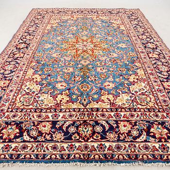 A semiantique Najafabad carpet approx 431x304 cm.