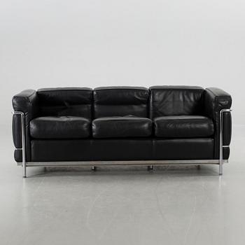 SOFFA, "LC 2", Le Corbusier, Pierre Jeanneret och Charlotte Perriand, Cassina, Italien.