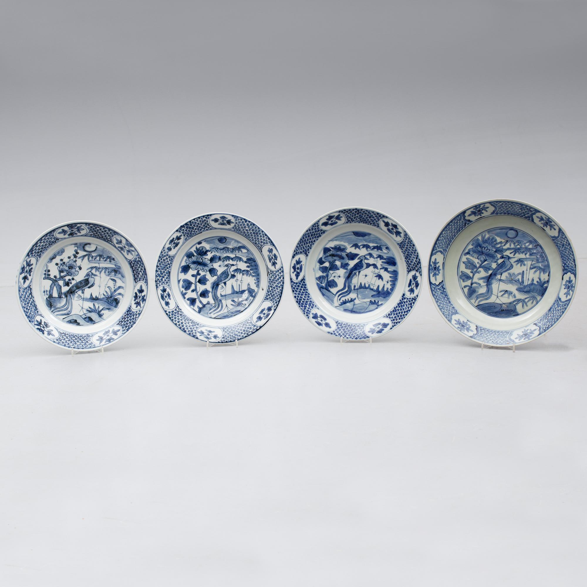 FAT, 4 st snarlika, porslin, Kina, Ming, omkring år 1600.