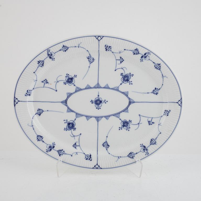 Serving platter, 3 pieces, "Musselmalet", fluted, Royal Copenhagen, Denmark.