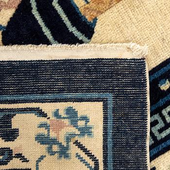 An semiantique/antique Chinese Baotou carpet ca 160 x 250 cm.