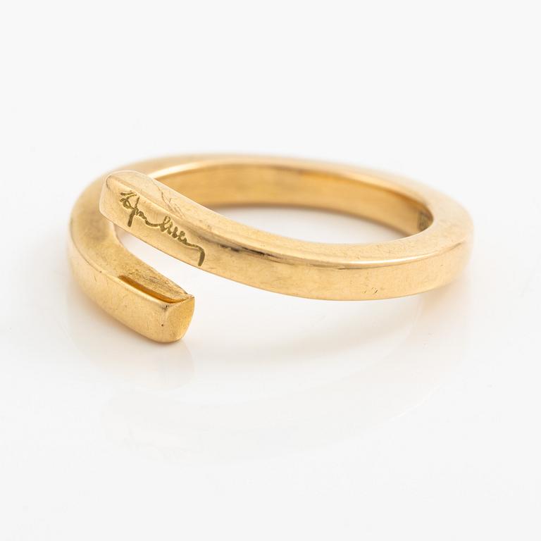 Efva Attling ring 18K guld.