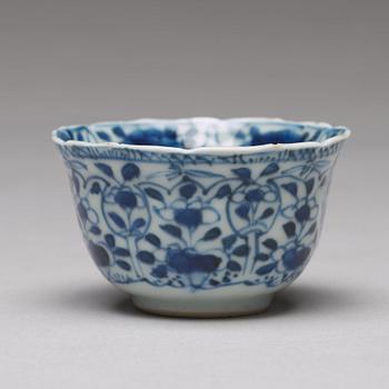 A set of four matched blue and white cups and saucers, Qing dynasty, Kangxi (1662-1722).