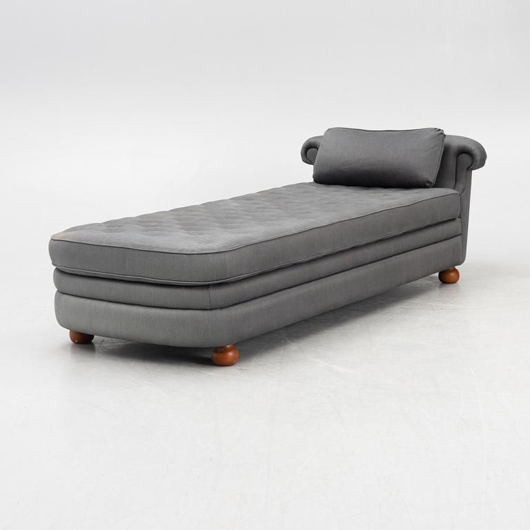 Josef Frank, couch/ dagbädd, modell 775, O.H Sjögren, 2017, Firma Svenskt Tenn.