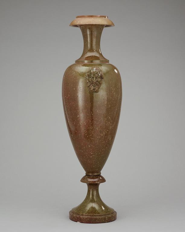 A large vase, 19th Century.