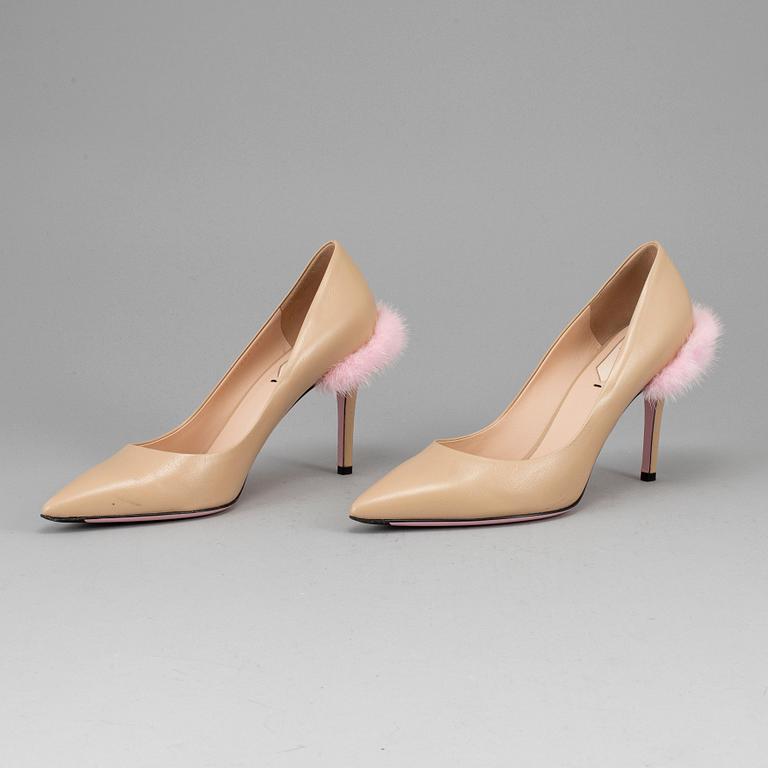 FENDI, a pair of leather hight heel shoes, size 40.