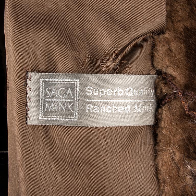 PÄLSKAPPA, Saga Mink.