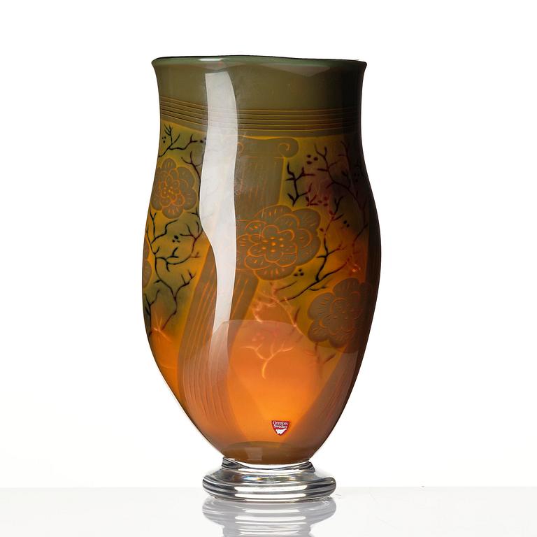 Gunnar Cyrén, a graal glass vase, Orrefors, Sweden 1989.