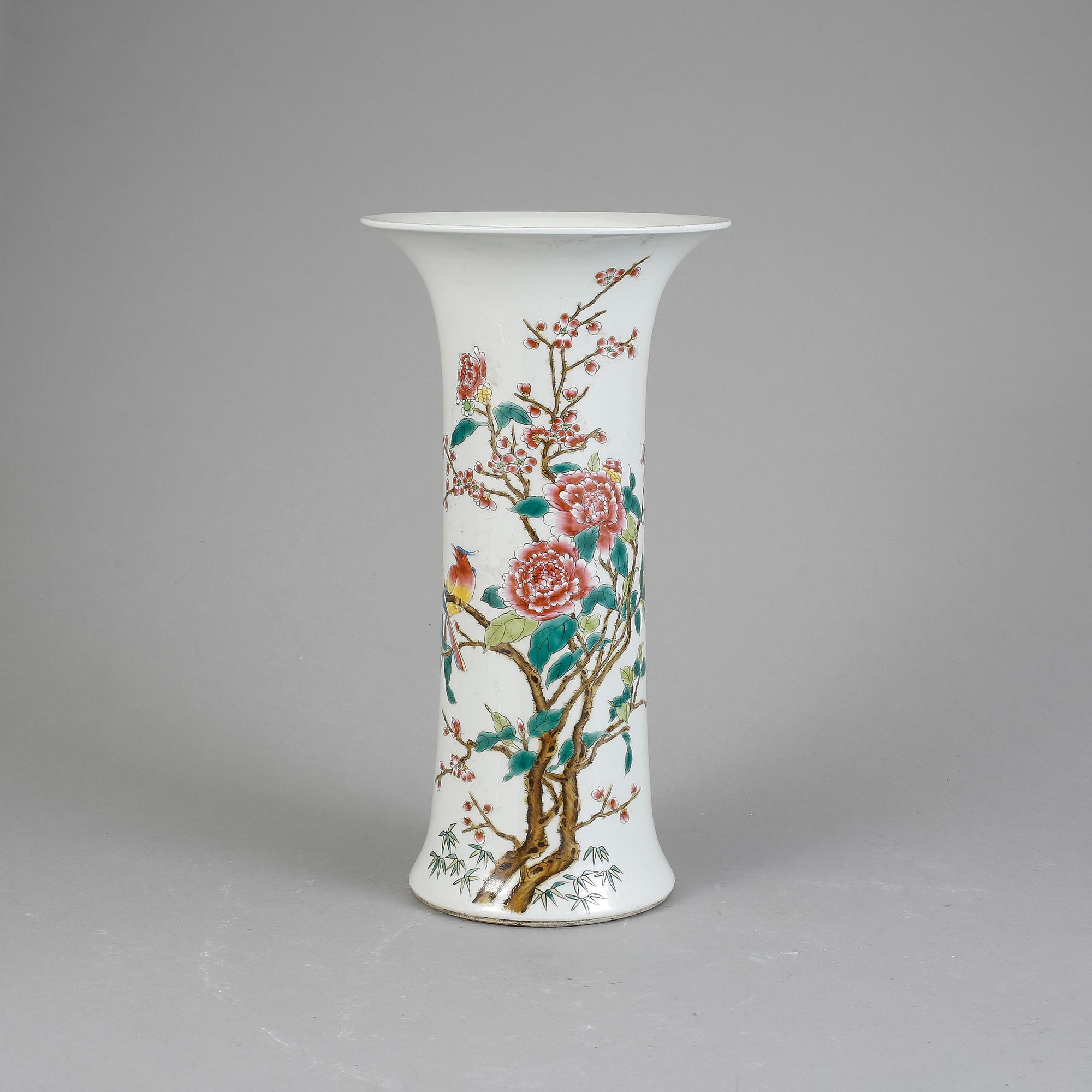 VAS, porslin, Kina, bär Jiaqings märke.