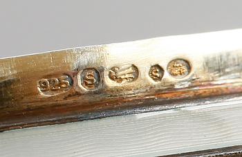LOCKDOSA, silver, guilloche emaljdekor, 1900-talets mitt. Vikt ca 225 gram.