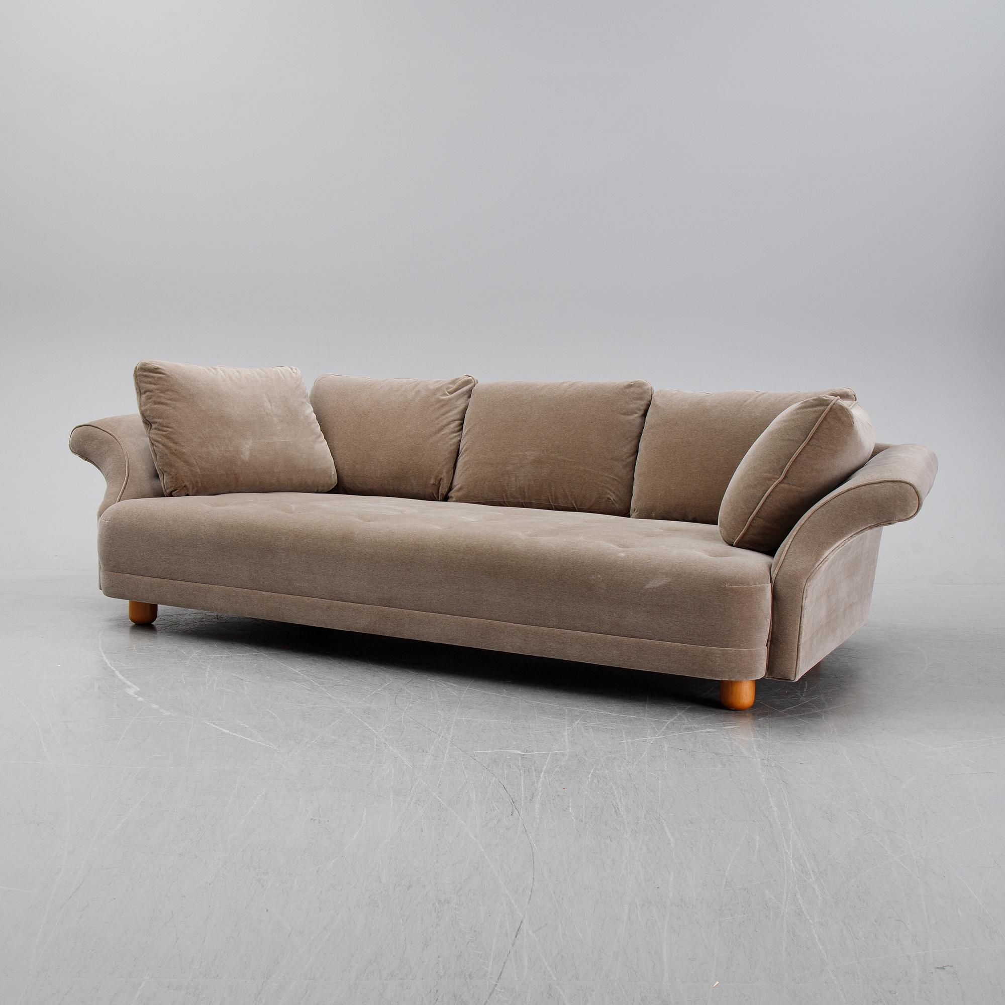 Josef Frank, soffa, "Liljevalchssoffan", Svenskt Tenn, 2016.