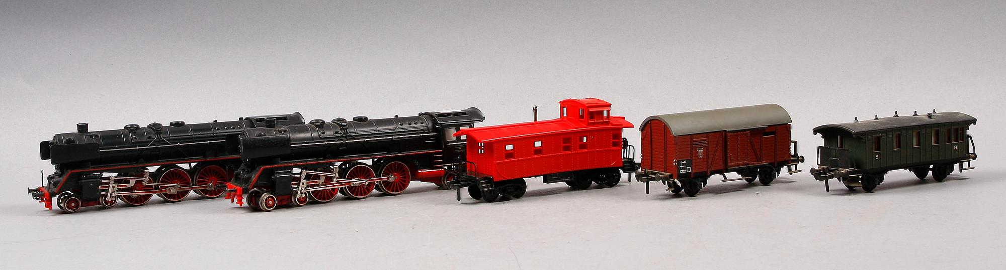 MODELLTÅGSDELAR, 11 st, Fleischmann.