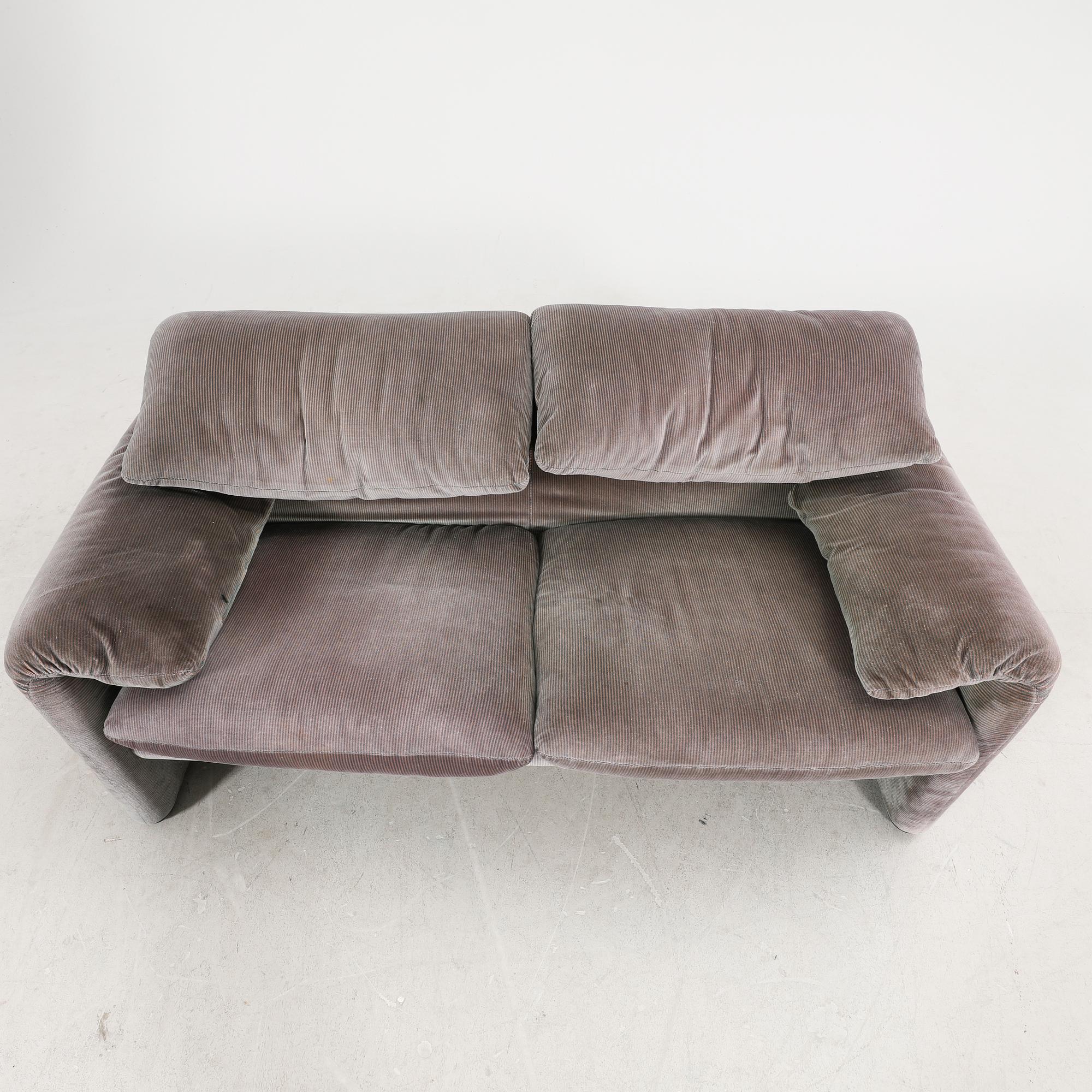 Vico Magistretti, soffa "Maralunga" för Cassina Italien sent 1900-tal.