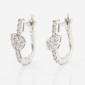 Örhängen 18K vitguld med briljantslipade diamanter.