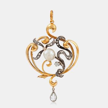 HÄNGE/BROSCH, med pärlor, gammal- samt rosenslipade diamanter, Jasterjimski, S:t Petersburg Sekelskiftet 1800/1900.