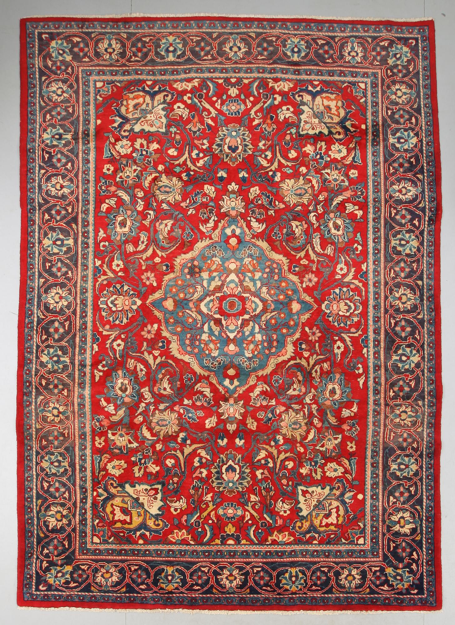 MATTA, Mahal, 320 x 225 cm.