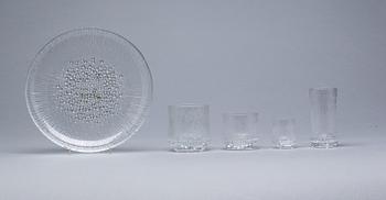 SERVIS, glas, 44 delar, "Ultima Thule" formgiven av Tapio Wirkkala för Iittala, Finland. 1900-talets mitt.