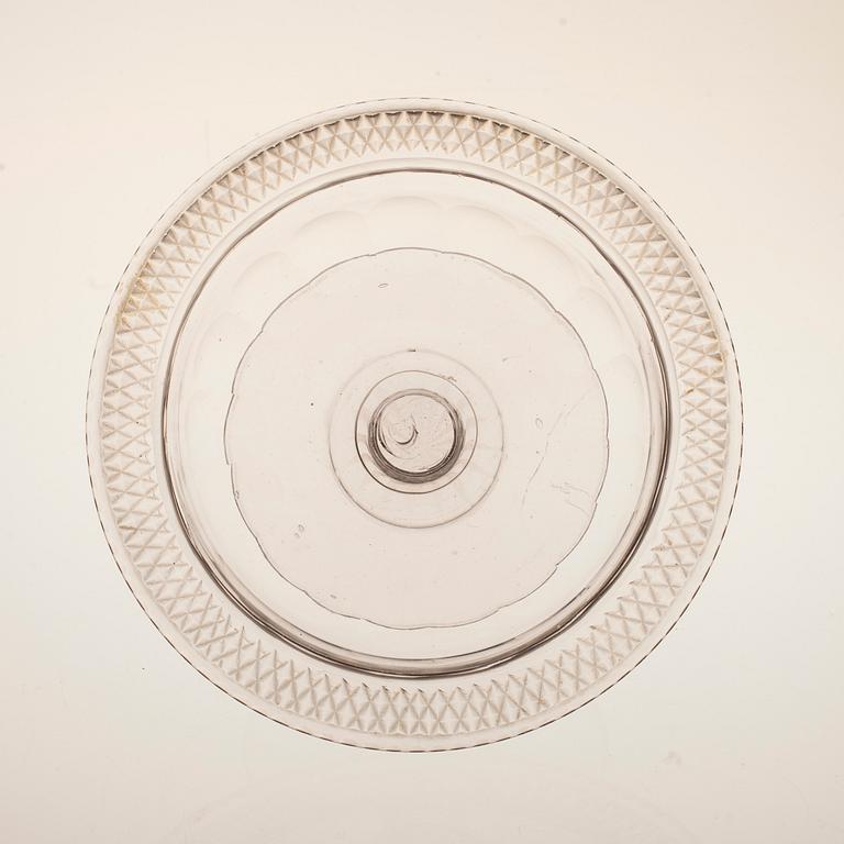 PARTI GLASFÖREMÅL, 5 delar, 1700/1800-tal.