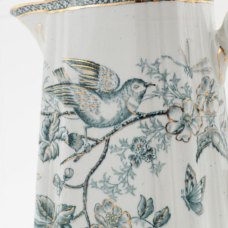 An 88-peice 'Wexiö Guld' creamware dinner service, Gustavsberg, early 20th Century.