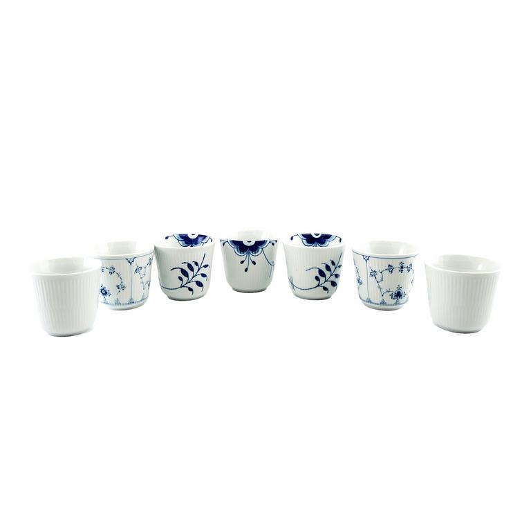 Karen Kjældgård-Larsen mugs, 13 pcs "History Mix Thermal", Royal Copenhagen, Denmark, contemporary.