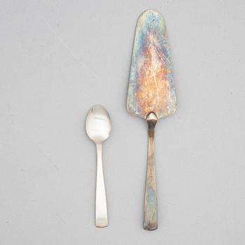 Jacob Ängman, twelve silver spoons and a silver spatula, 'Rosenholm', GAB, 2001-2002.