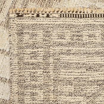 Märta Måås-Fjetterström, matta, "Vita spetsporten", flossa, signerad AB MMF, ca 220 x 136 cm.