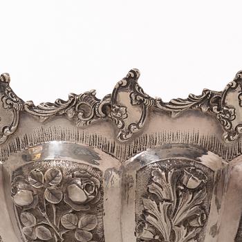 Decorative bowl, sterling silver, 20th century.