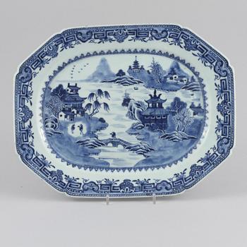 STEKFAT, porslin, Kina, 1700-tal.