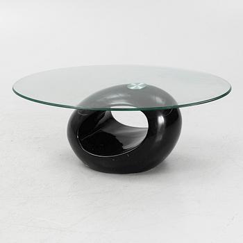 A coffee table, second half of the 20th century.