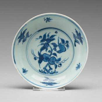 A set of 10 (9+1) blue and white dishes, Ming dynasty, Tianqi/Chongzhen.