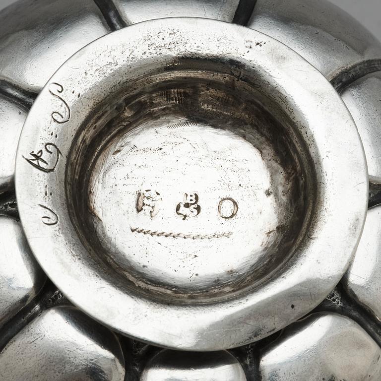 Baltzar Ekström, brännvinsskål, silver, Halmstad 1706. Karolinsk barock.