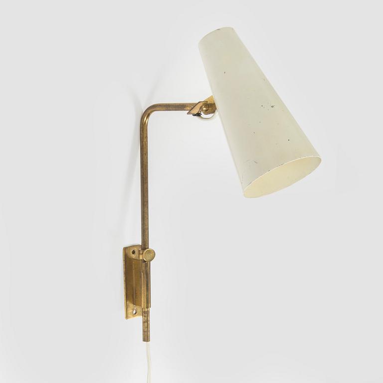 Paavo Tynell, a mid-20th century wall lamp, model 9459 for Taito/ Sievä.