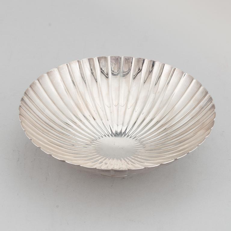 SIGVARD BERNADOTTE, a sterling silver "Strawberry" bowl, Georg Jensen, Copenhagen, post 1945, model 856.