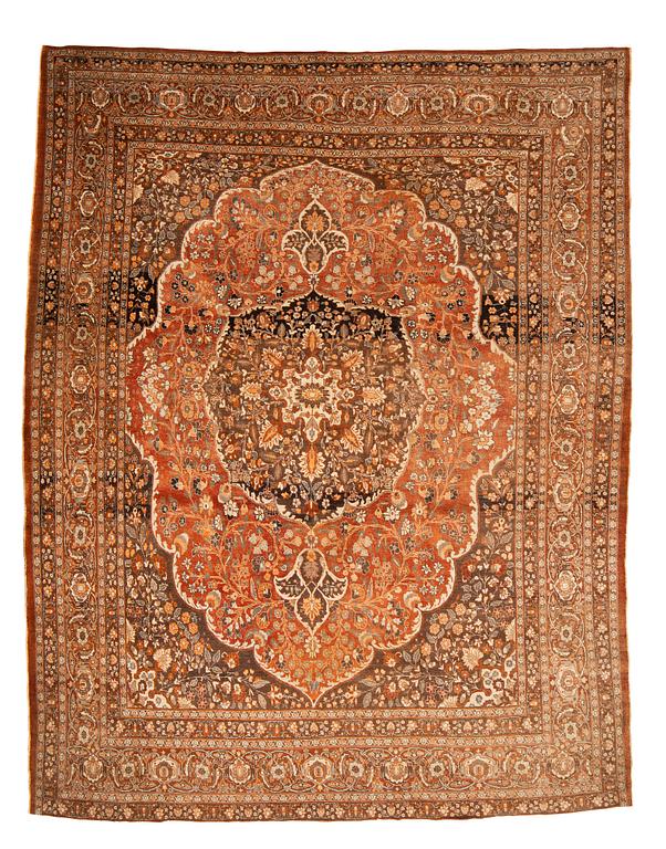 A carpet, antique Tabriz, so-called Hadjalili ca 419-394 x 323,5-308.