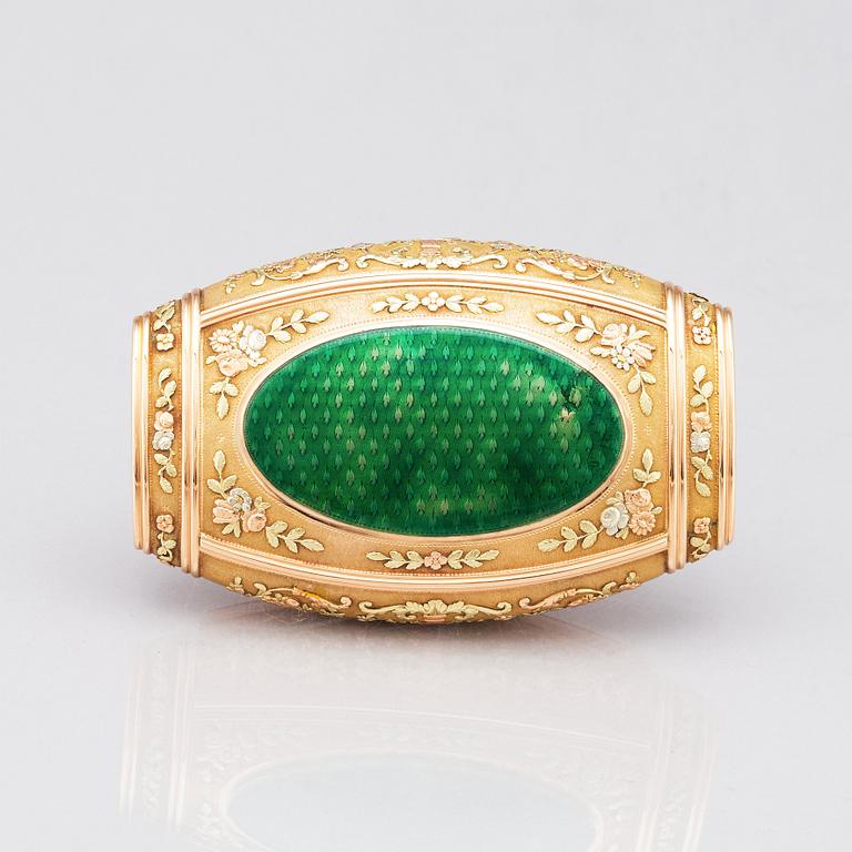 A French gold box en quatre couleurs, marks of Christian Petschler, Paris 1814-1822.