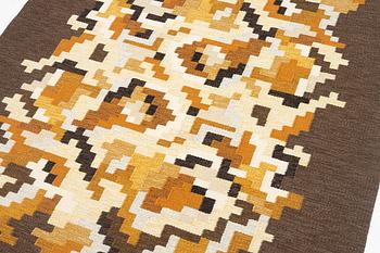 Erik Lundberg, a "Korall" flat weave carpet, Vävaregården Eringsboda, c. 240 x 169 cm.