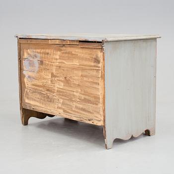 BYRÅ / SÄNG, 1800-talets första hälft.