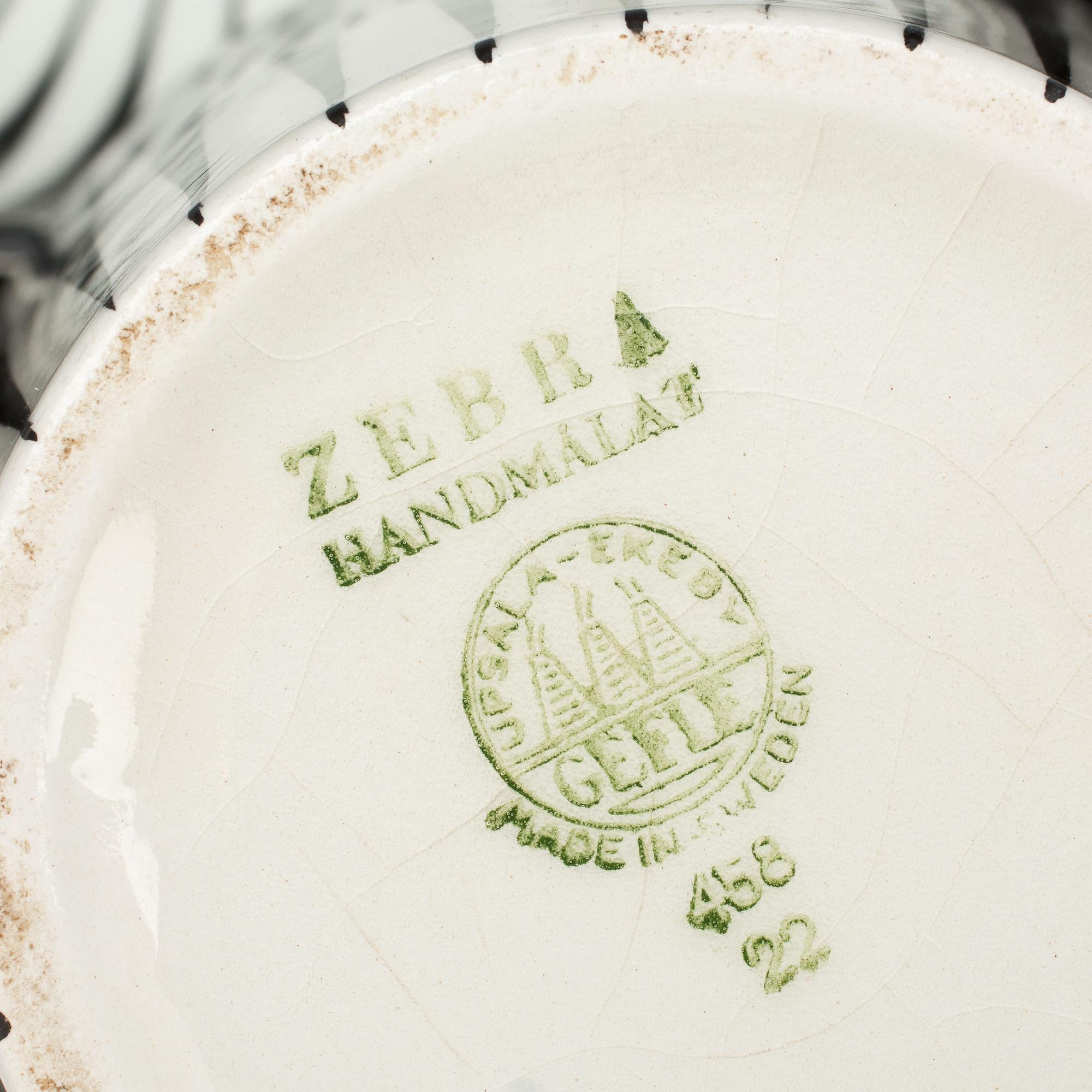 TEKOPPAR med FAT porslin, 6 st. "Zebra", Eugen Trost, Upsala-Ekeby Gefle, 1900-talets mitt.