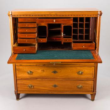 A LATE GUSTAVIAN SECRETAIRE.