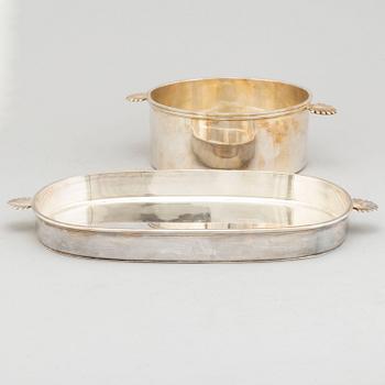 CG RÅSTRÖM, a silver plated bowl and a dish.