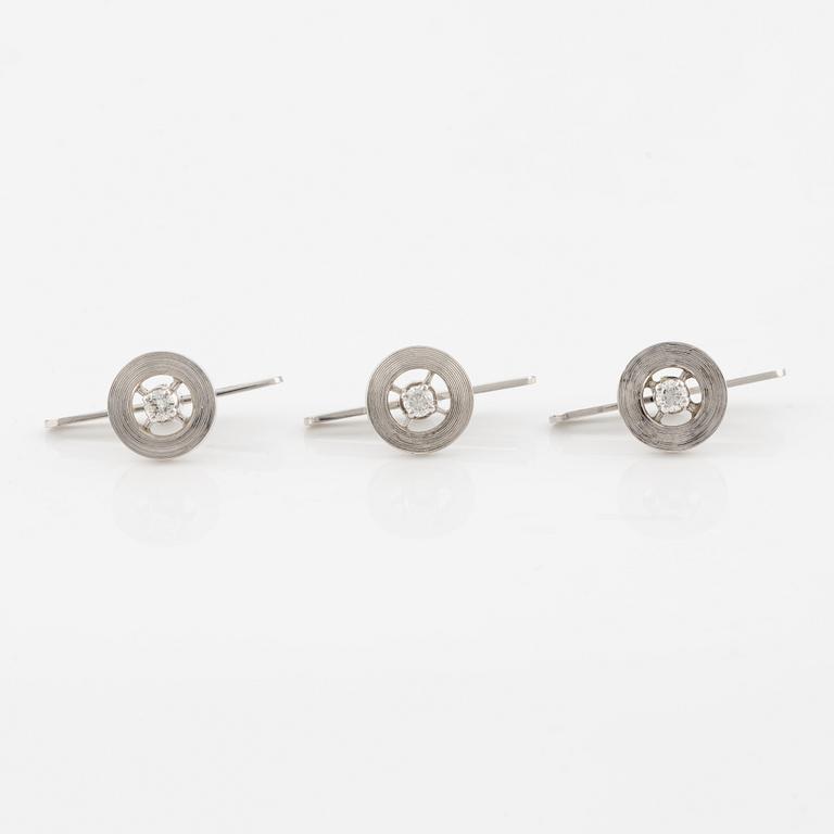 Skjortknappar, 3 st, C.F Carlman, 18K vitguld med briljantslipade diamanter.